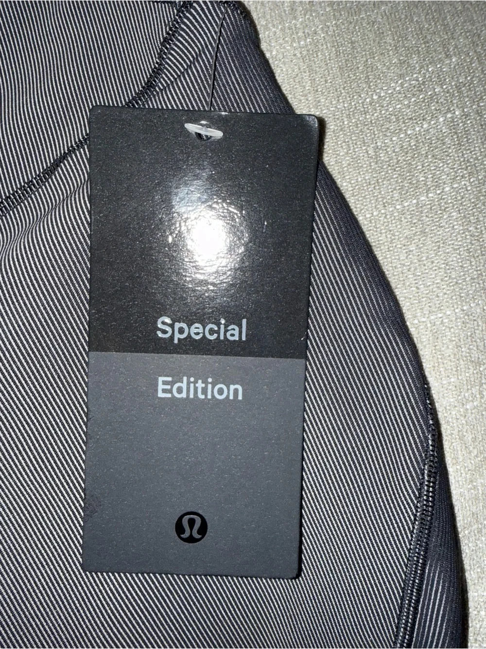 Lululemon Special Edition Leggings Size 8 NWT
